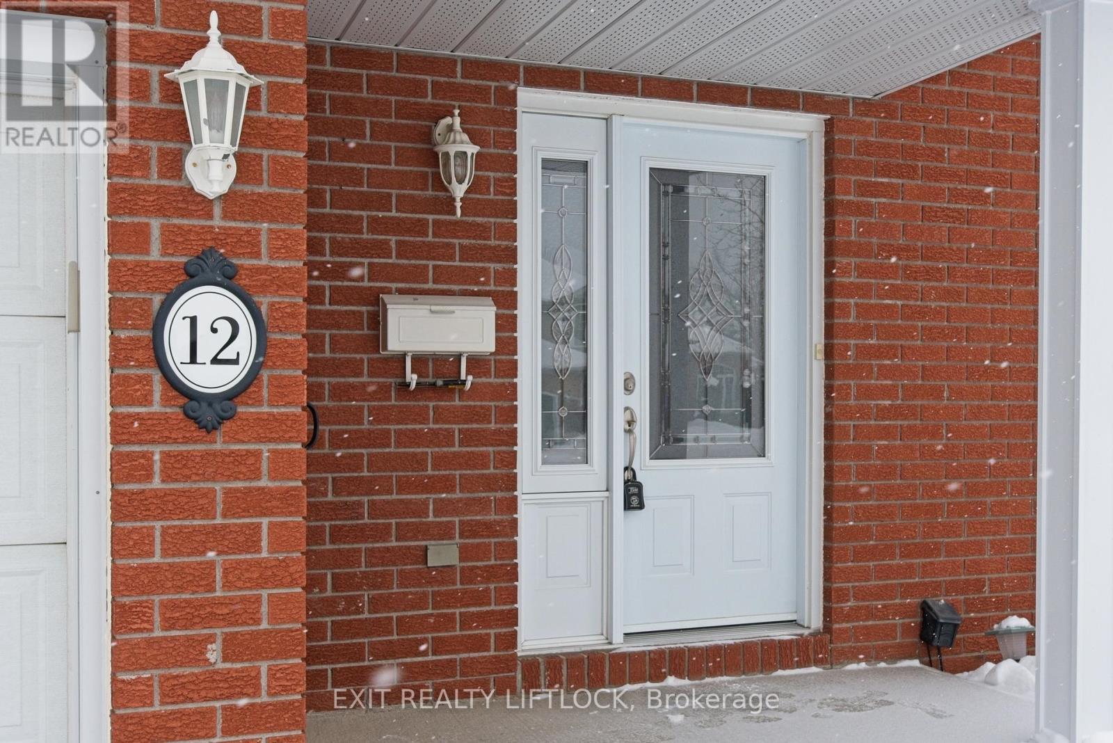 12 Victoria Avenue, Smith-Ennismore-Lakefield (Lakefield), Ontario  K0L 2H0 - Photo 3 - X12770614