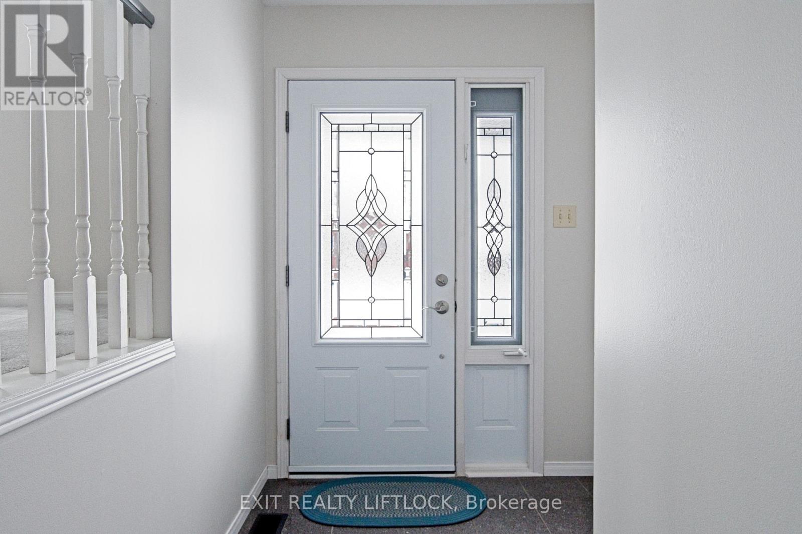 12 Victoria Avenue, Smith-Ennismore-Lakefield (Lakefield), Ontario  K0L 2H0 - Photo 4 - X12770614