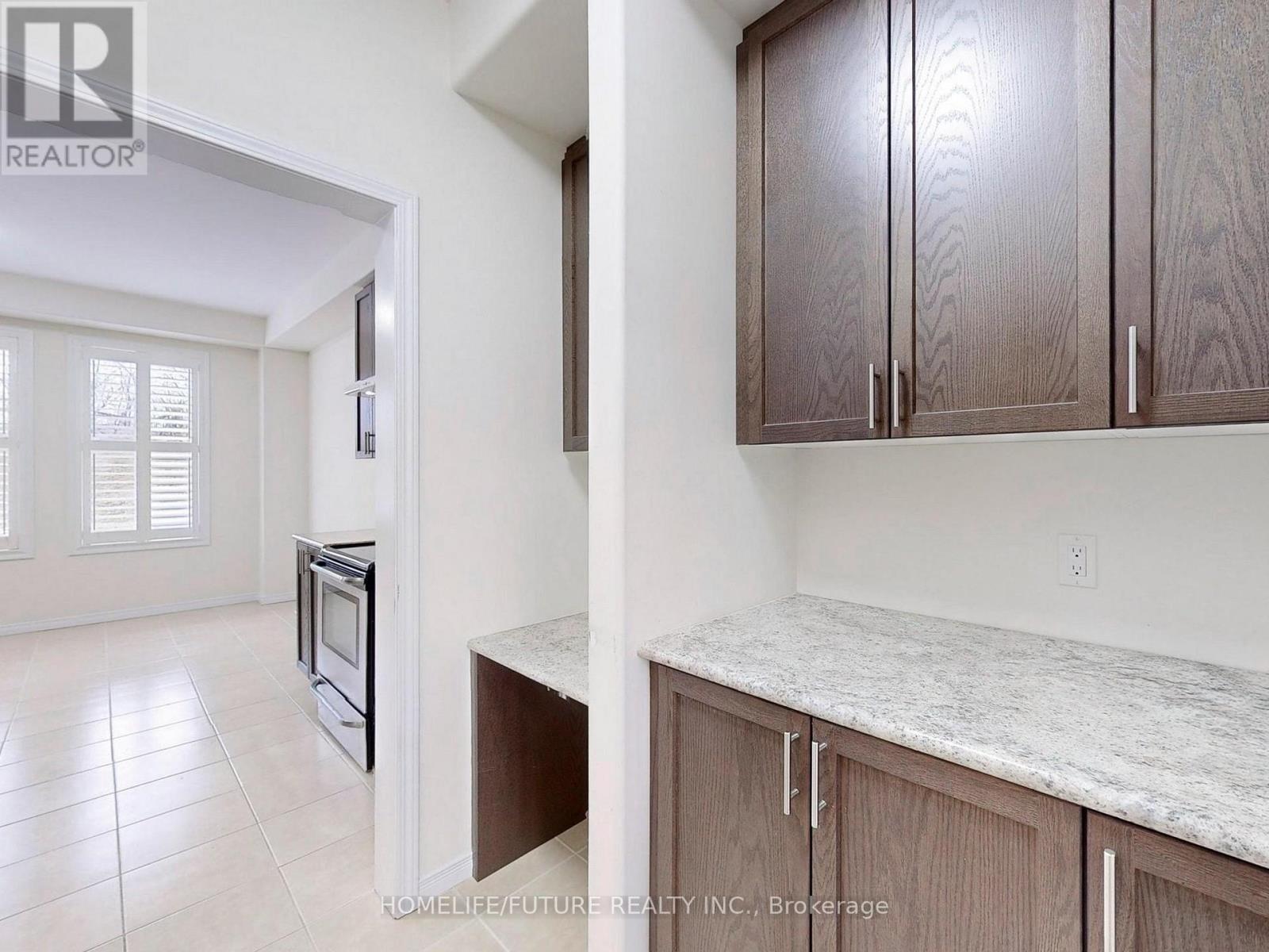 526 Joslin Street, Peterborough (Monaghan Ward 2), Ontario  K9J 0H9 - Photo 9 - X12770816