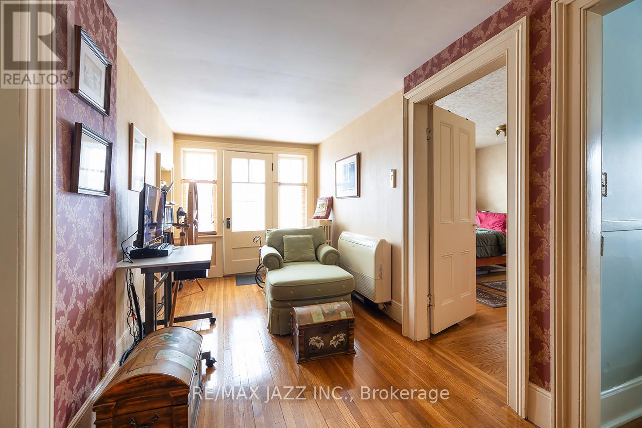 22 Francis Street, Kawartha Lakes (Lindsay), Ontario  K9V 3R6 - Photo 19 - X12771256