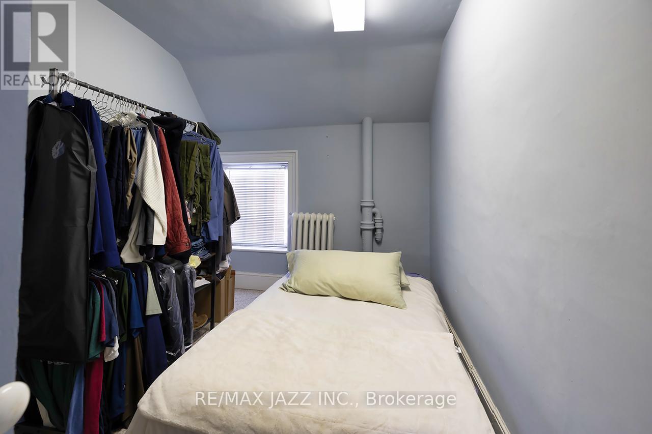 22 Francis Street, Kawartha Lakes (Lindsay), Ontario  K9V 3R6 - Photo 33 - X12771256