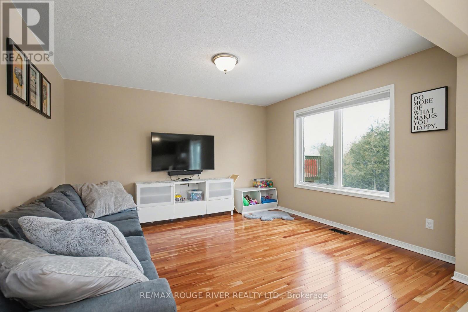 78 Cook Street, Kawartha Lakes (Lindsay), Ontario  K9V 0C7 - Photo 13 - X12771780