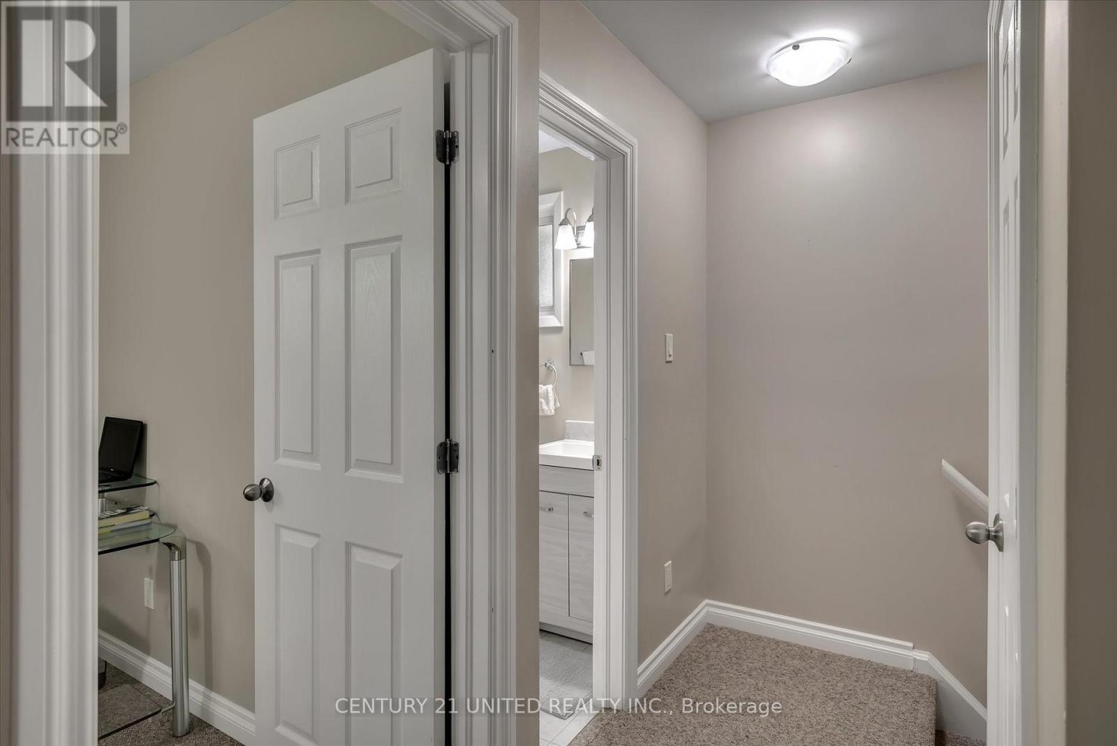 819 Cameron Street, Peterborough (Otonabee Ward 1), Ontario  K9J 4A2 - Photo 22 - X12772494