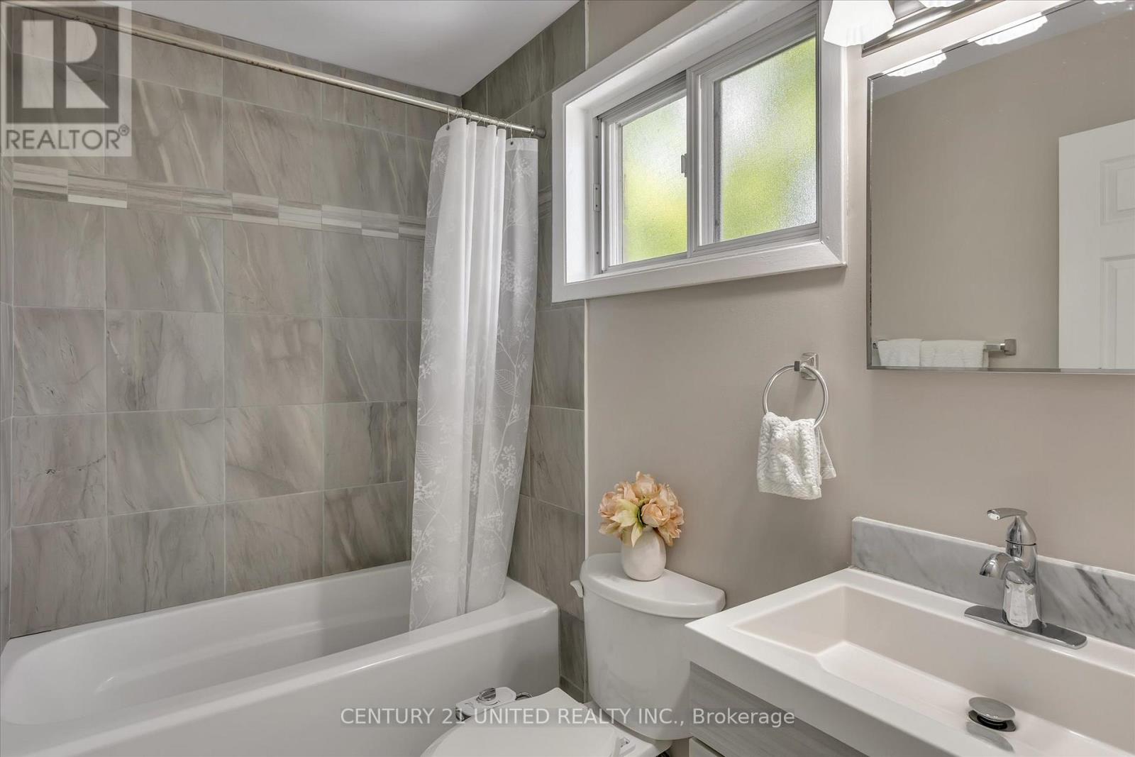 819 Cameron Street, Peterborough (Otonabee Ward 1), Ontario  K9J 4A2 - Photo 26 - X12772494