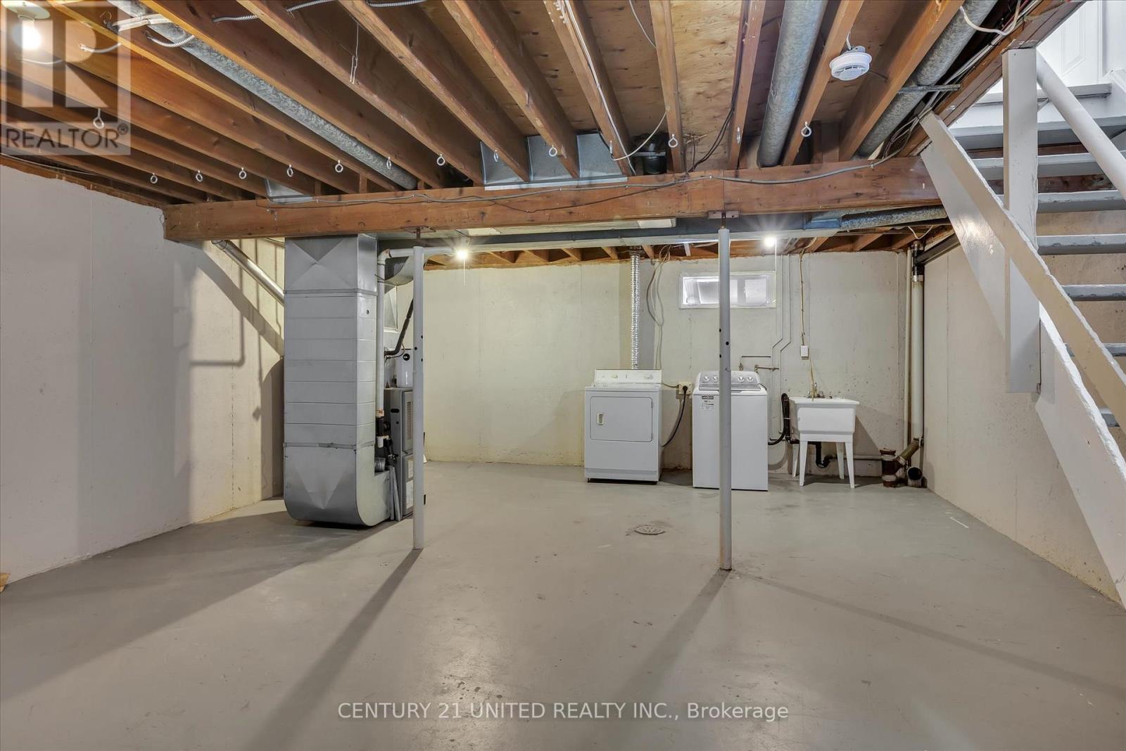 819 Cameron Street, Peterborough (Otonabee Ward 1), Ontario  K9J 4A2 - Photo 36 - X12772494