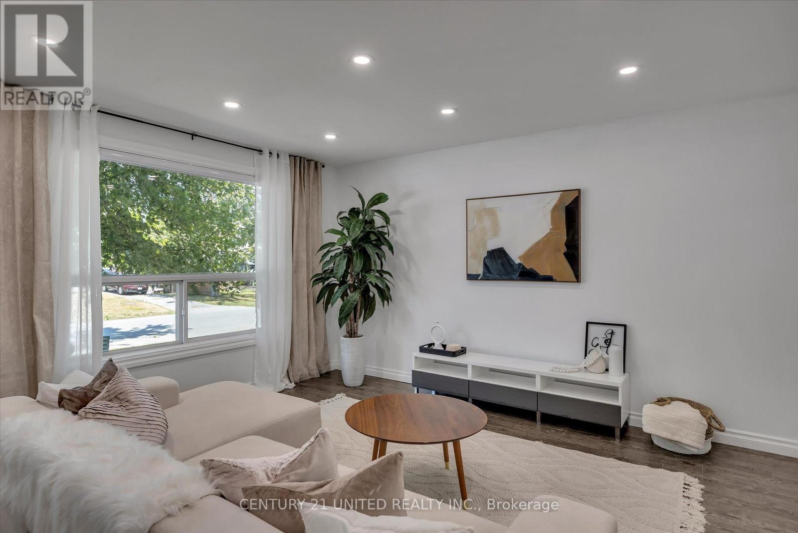 819 Cameron Street, Peterborough (Otonabee Ward 1), Ontario  K9J 4A2 - Photo 7 - X12772494