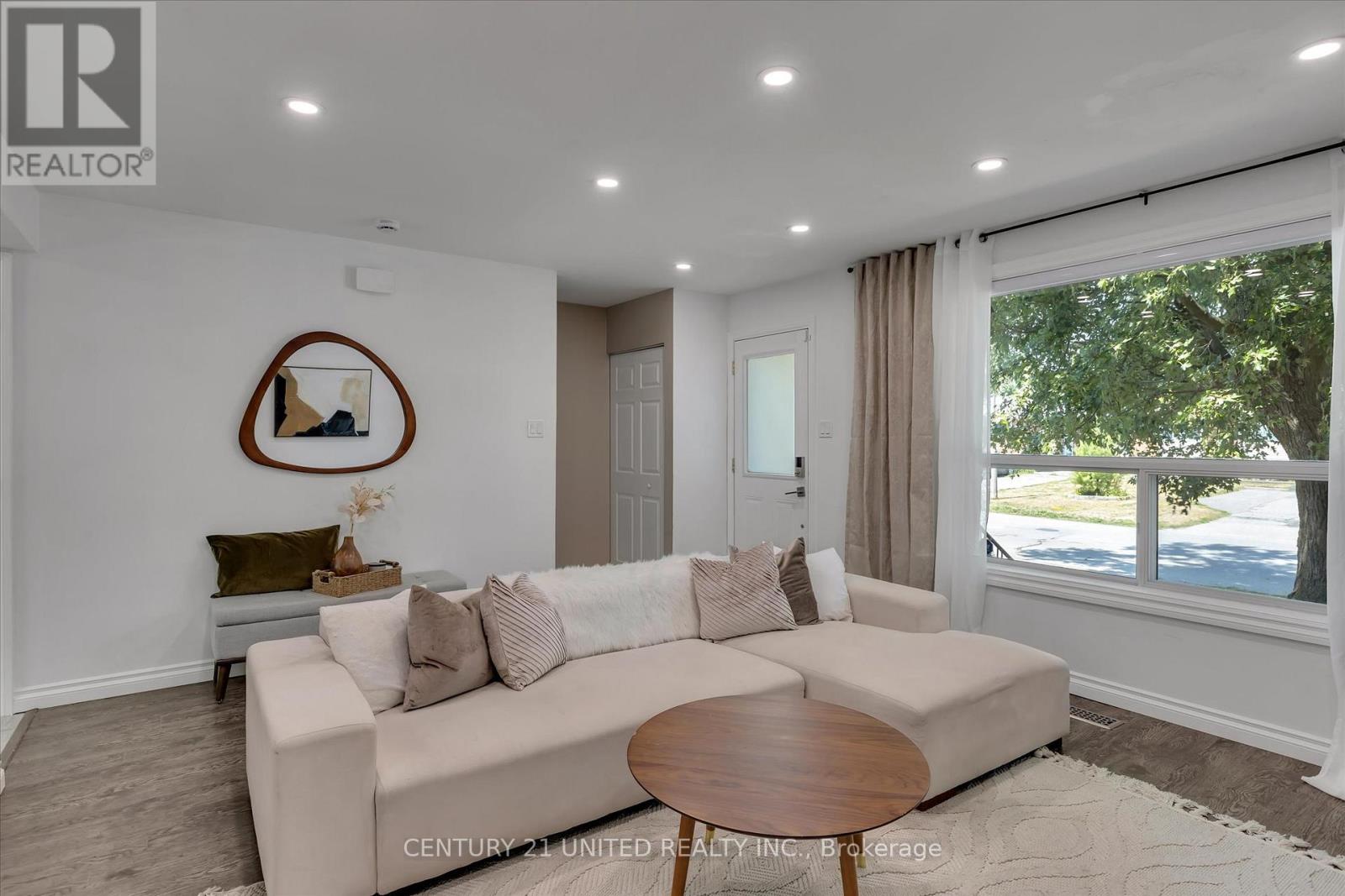 819 Cameron Street, Peterborough (Otonabee Ward 1), Ontario  K9J 4A2 - Photo 9 - X12772494