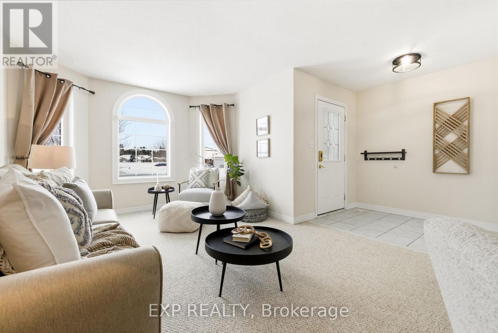 10 Mcgibbon Boulevard, Kawartha Lakes (Lindsay), Ontario  K9V 6G3 - Photo 12 - X12772434