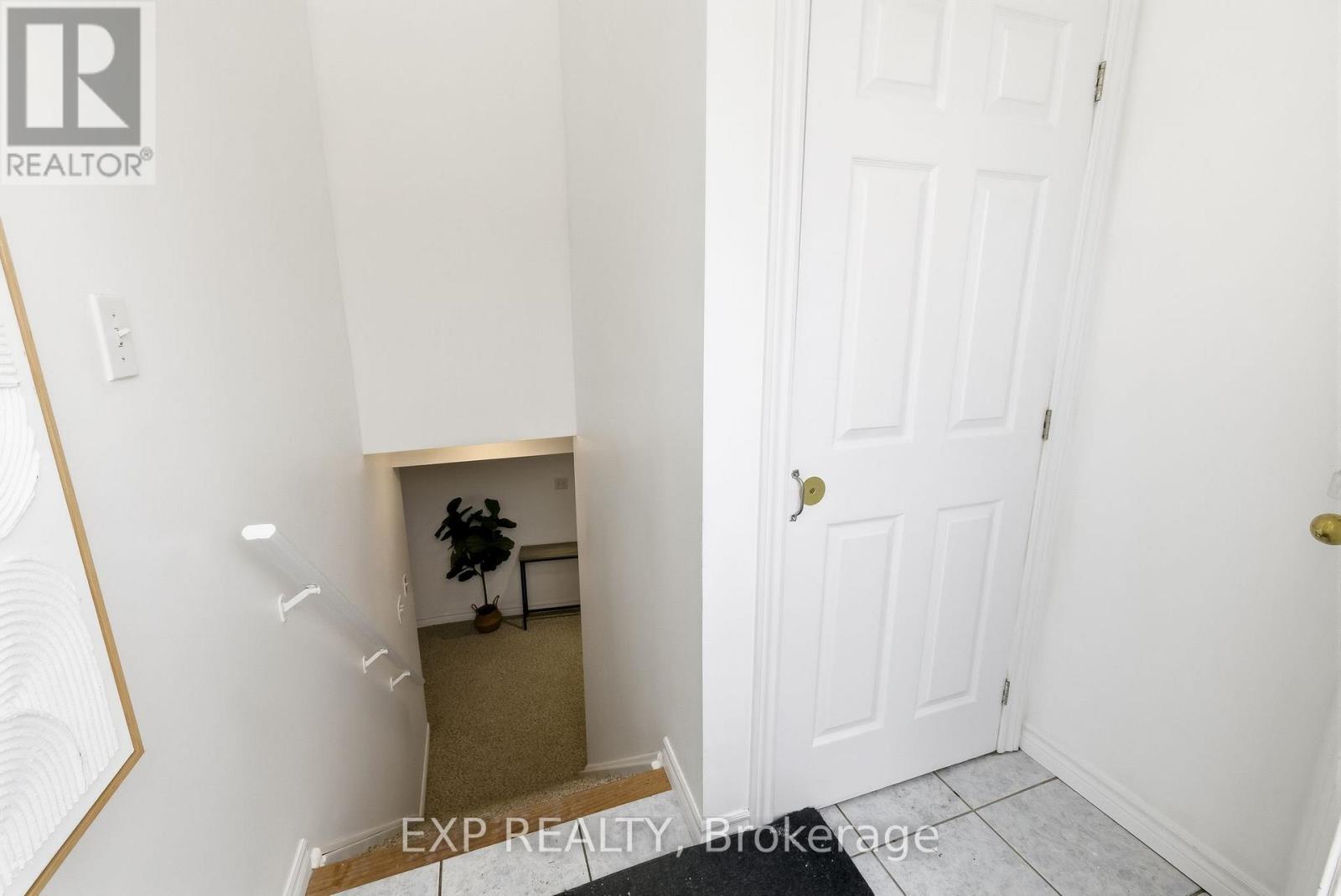 10 Mcgibbon Boulevard, Kawartha Lakes (Lindsay), Ontario  K9V 6G3 - Photo 27 - X12772434