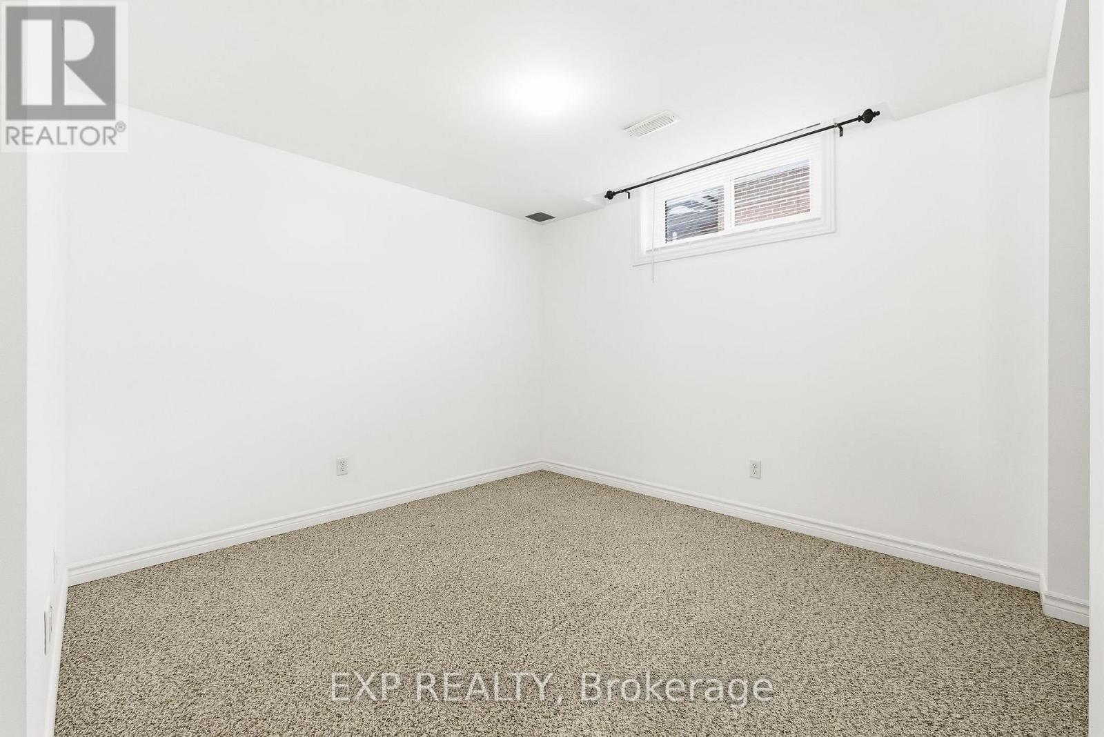 10 Mcgibbon Boulevard, Kawartha Lakes (Lindsay), Ontario  K9V 6G3 - Photo 36 - X12772434