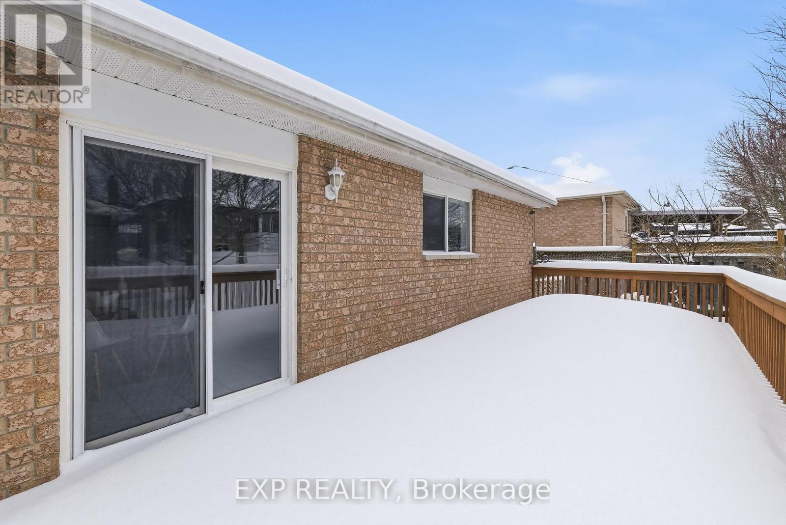 10 Mcgibbon Boulevard, Kawartha Lakes (Lindsay), Ontario  K9V 6G3 - Photo 44 - X12772434