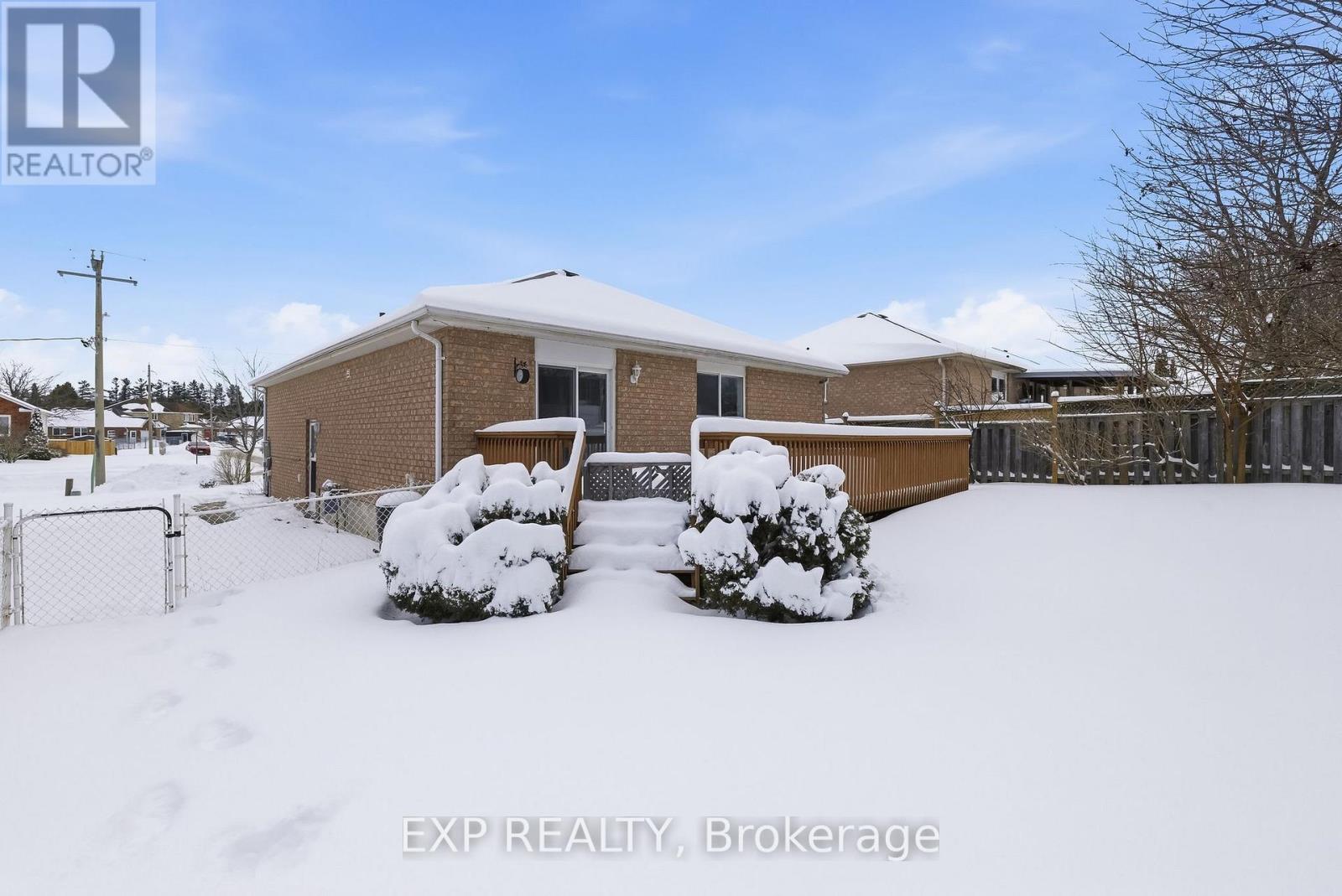 10 Mcgibbon Boulevard, Kawartha Lakes (Lindsay), Ontario  K9V 6G3 - Photo 45 - X12772434