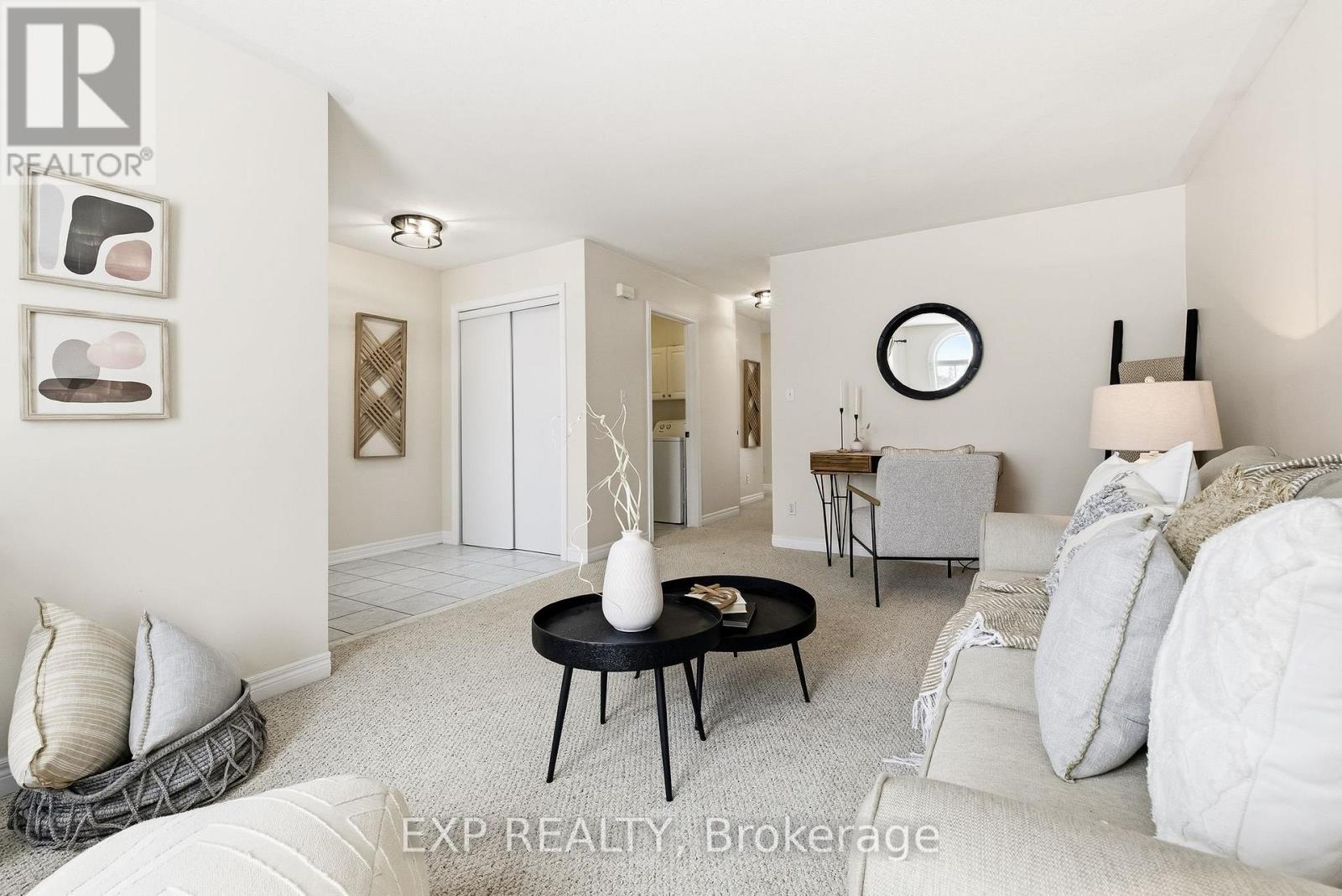 10 Mcgibbon Boulevard, Kawartha Lakes (Lindsay), Ontario  K9V 6G3 - Photo 9 - X12772434