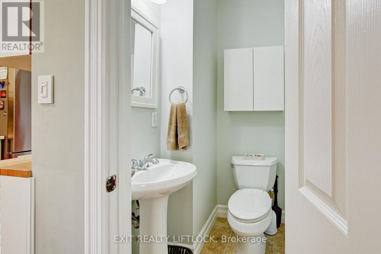 558 Chamberlain Street, Peterborough (Otonabee Ward 1), Ontario  K9J 4L5 - Photo 15 - X12772612