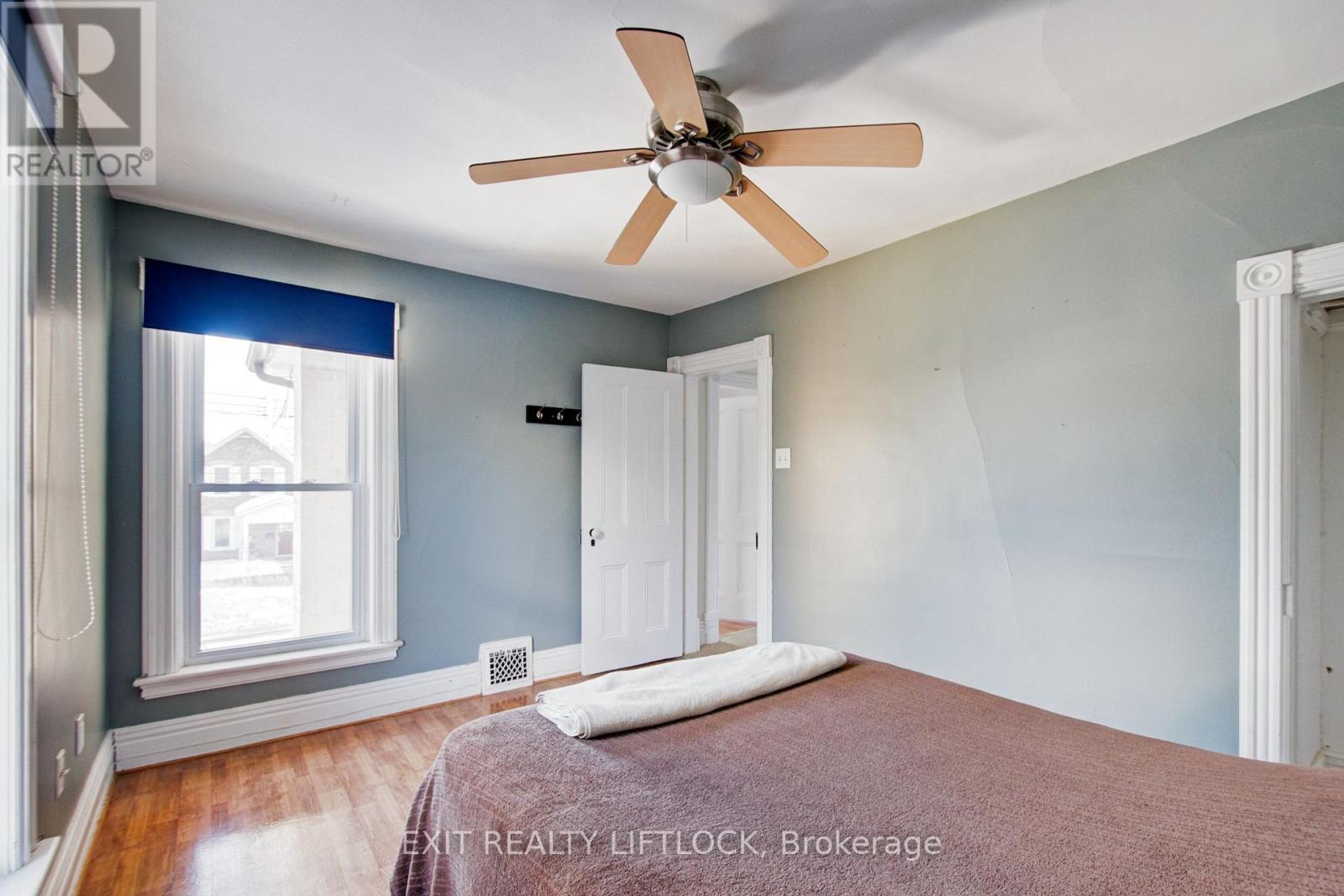 558 Chamberlain Street, Peterborough (Otonabee Ward 1), Ontario  K9J 4L5 - Photo 20 - X12772612