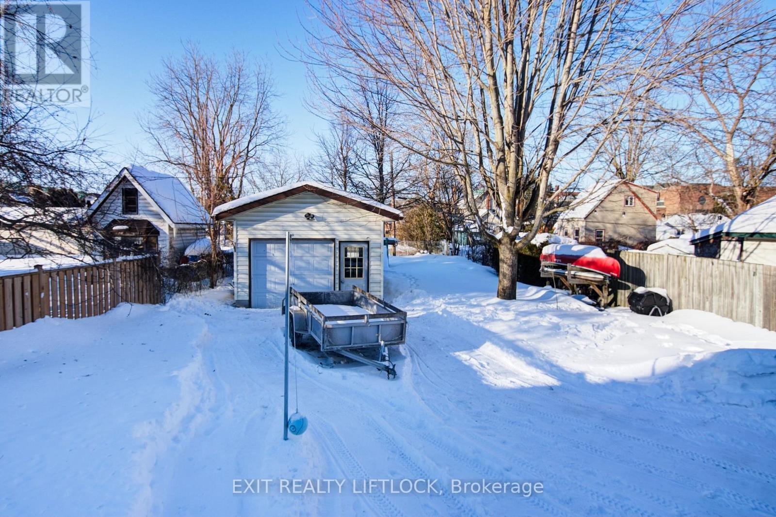 558 Chamberlain Street, Peterborough (Otonabee Ward 1), Ontario  K9J 4L5 - Photo 29 - X12772612