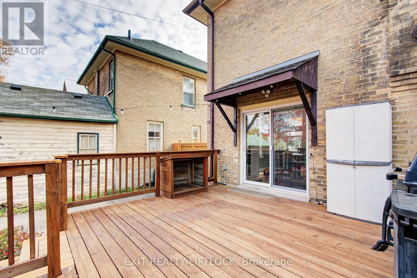 558 Chamberlain Street, Peterborough (Otonabee Ward 1), Ontario  K9J 4L5 - Photo 32 - X12772612