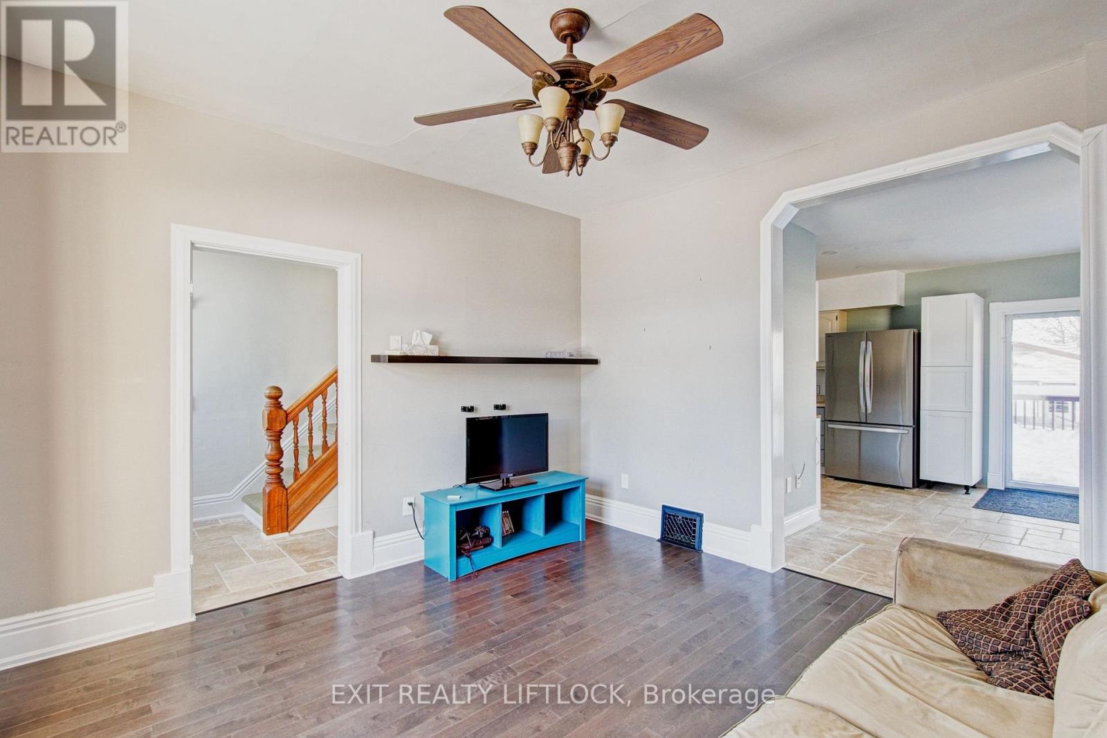 558 Chamberlain Street, Peterborough (Otonabee Ward 1), Ontario  K9J 4L5 - Photo 7 - X12772612