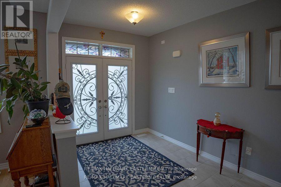 119 Highlands Boulevard, Cavan Monaghan (Millbrook Village), Ontario  L0A 1G0 - Photo 5 - X12773692