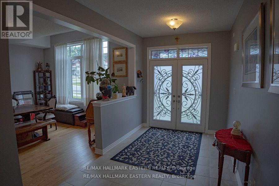 119 Highlands Boulevard, Cavan Monaghan (Millbrook Village), Ontario  L0A 1G0 - Photo 6 - X12773692
