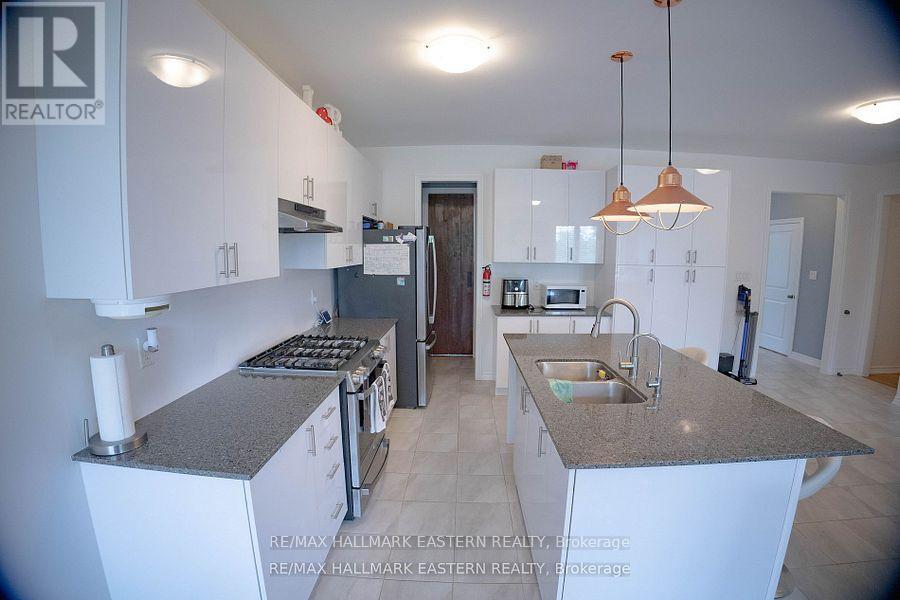 119 Highlands Boulevard, Cavan Monaghan (Millbrook Village), Ontario  L0A 1G0 - Photo 8 - X12773692