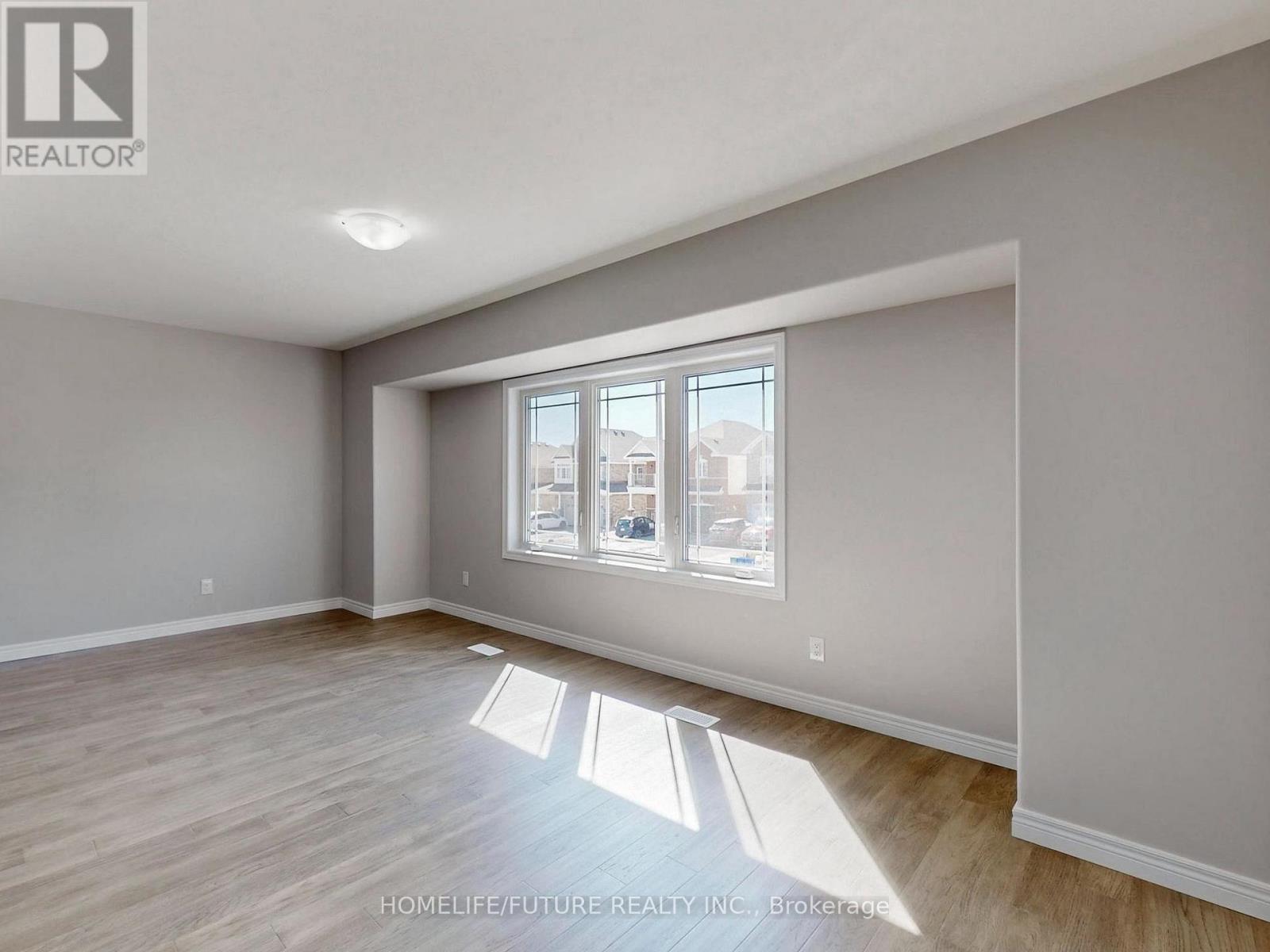 117 York Drive, Peterborough (Monaghan Ward 2), Ontario  K9K 0H6 - Photo 4 - X12774004