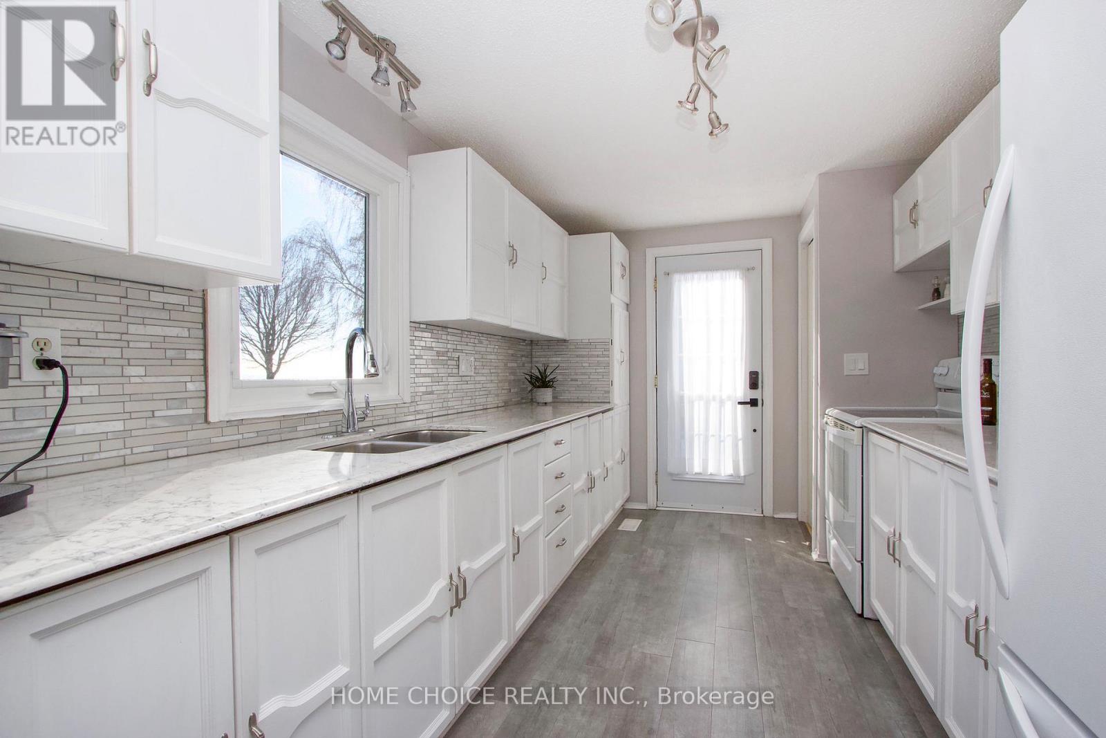 87 Bluffs Road, Clarington (Bowmanville), Ontario  L1B 1B9 - Photo 14 - E12774348