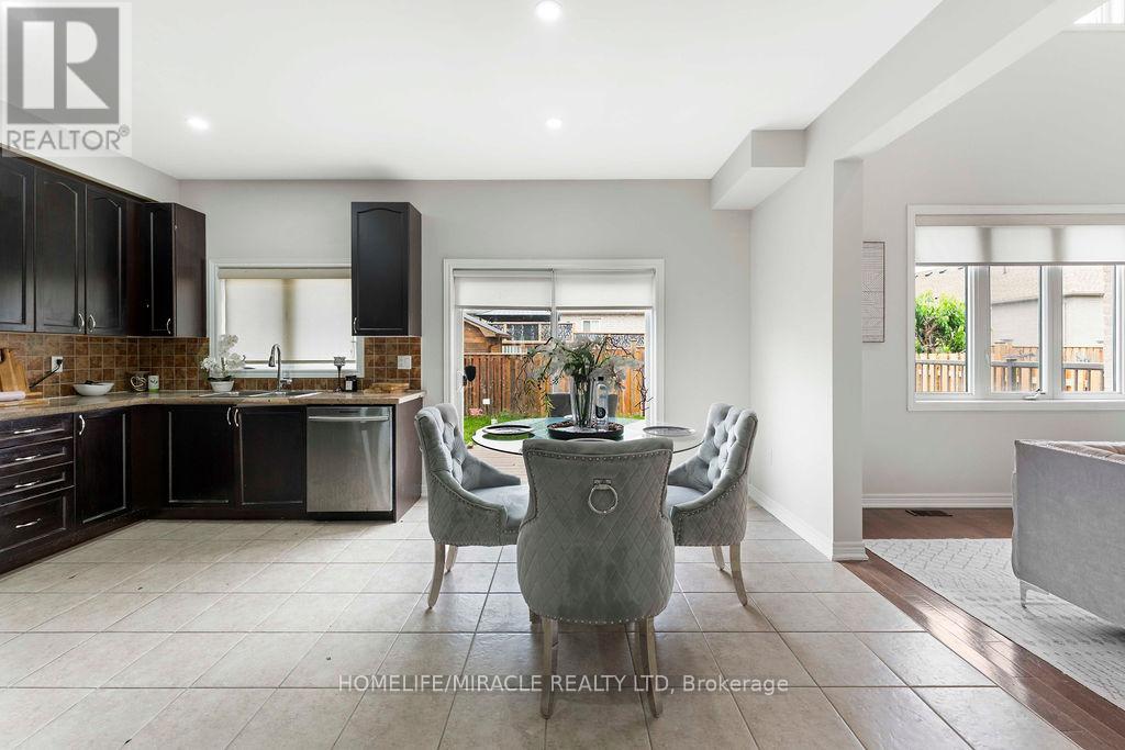 54 Truax Street, Kawartha Lakes (Lindsay), Ontario  K9V 0E3 - Photo 13 - X12776784