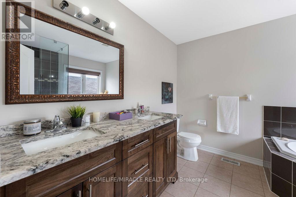 54 Truax Street, Kawartha Lakes (Lindsay), Ontario  K9V 0E3 - Photo 27 - X12776784