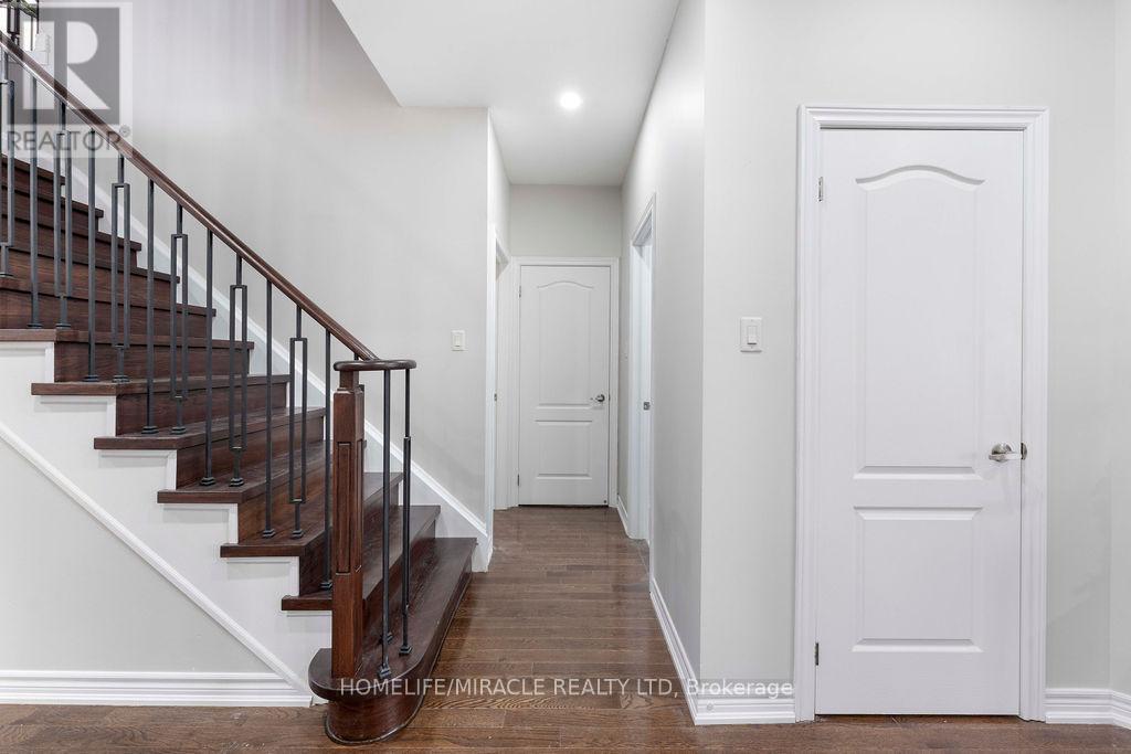 54 Truax Street, Kawartha Lakes (Lindsay), Ontario  K9V 0E3 - Photo 32 - X12776784