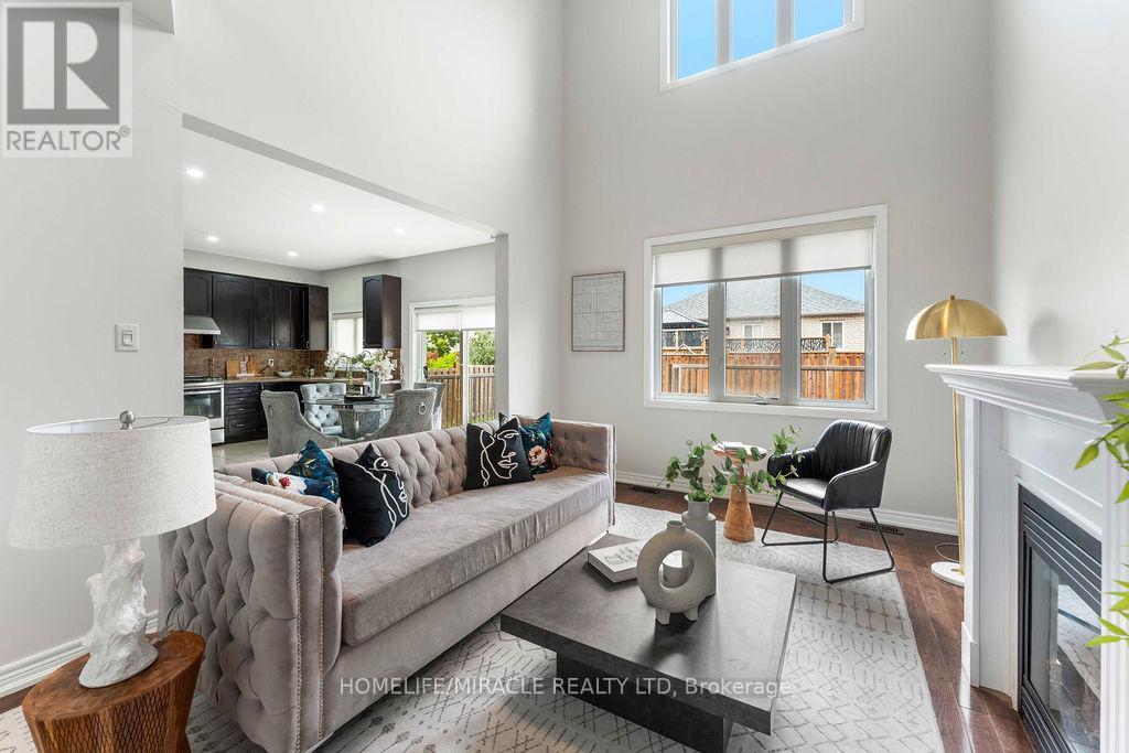 54 Truax Street, Kawartha Lakes (Lindsay), Ontario  K9V 0E3 - Photo 8 - X12776784