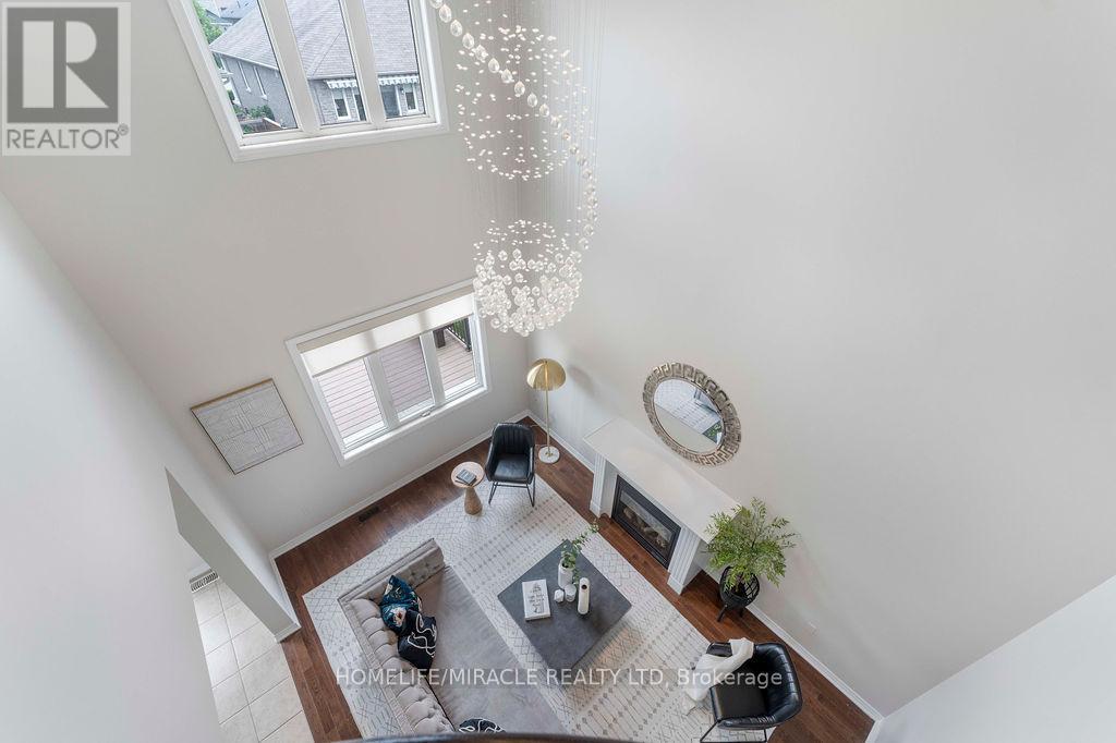 54 Truax Street, Kawartha Lakes (Lindsay), Ontario  K9V 0E3 - Photo 9 - X12776784