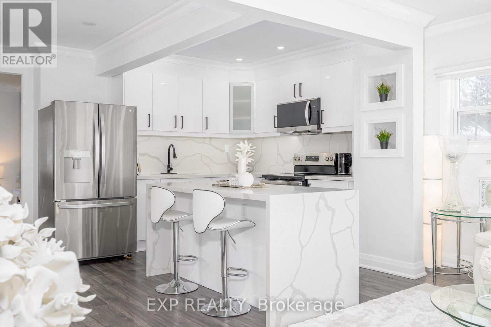 11 Albert Street, Kawartha Lakes (Lindsay), Ontario  K9V 4J3 - Photo 18 - X12777044