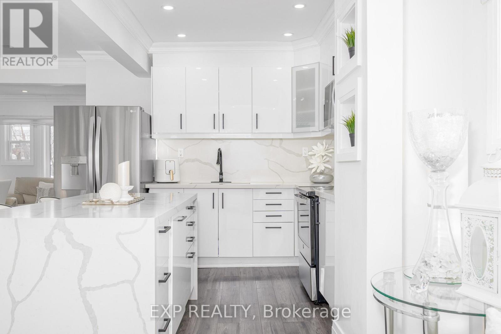 11 Albert Street, Kawartha Lakes (Lindsay), Ontario  K9V 4J3 - Photo 19 - X12777044