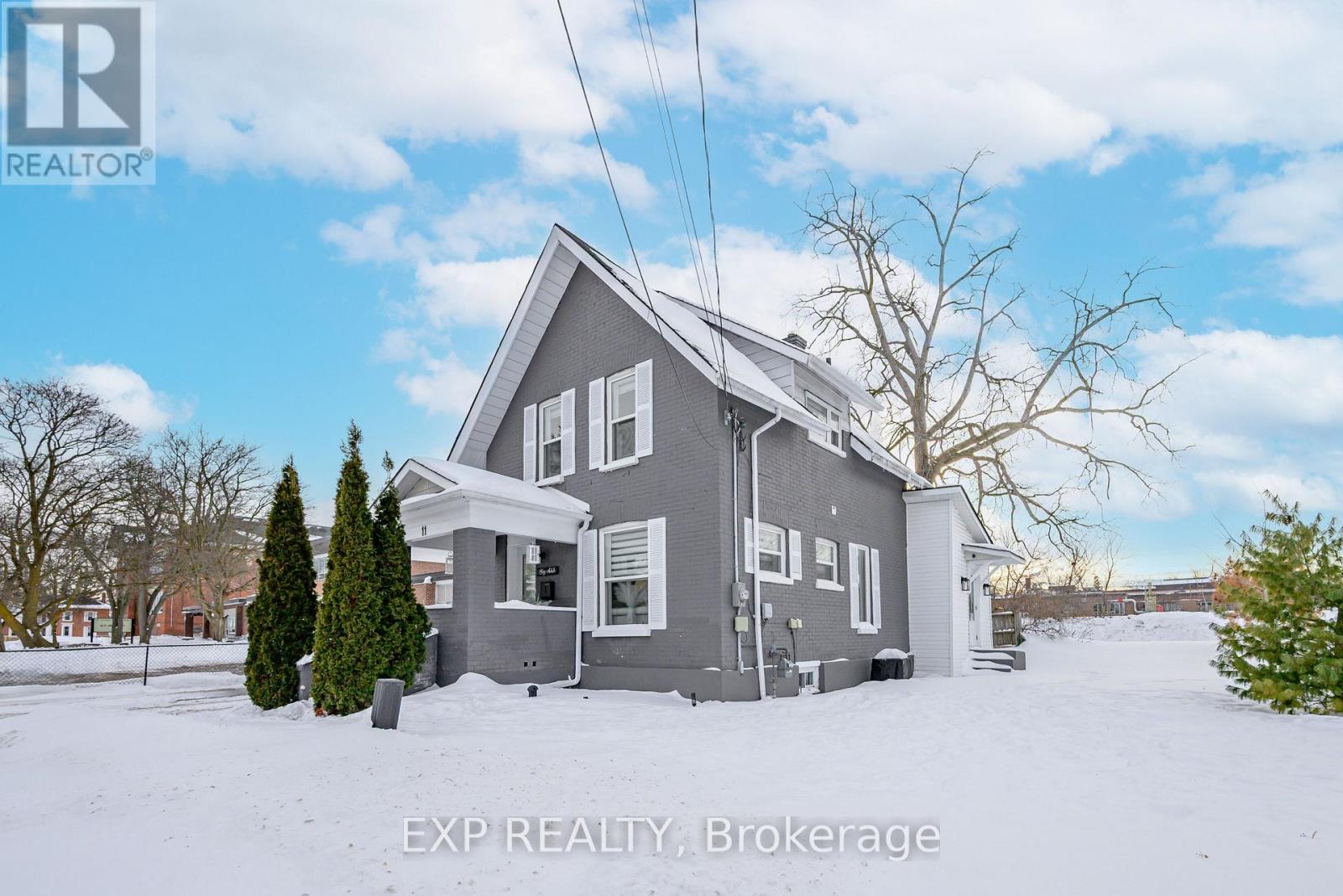 11 Albert Street, Kawartha Lakes (Lindsay), Ontario  K9V 4J3 - Photo 7 - X12777044