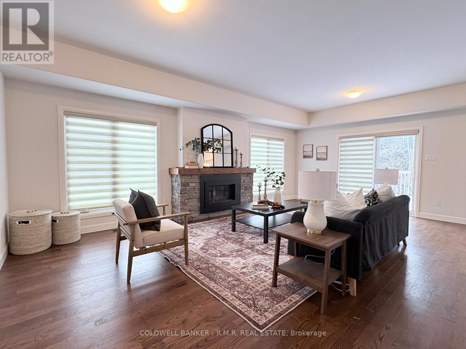 60 Alcorn Drive, Kawartha Lakes (Lindsay), Ontario  K9V 0M7 - Photo 2 - X12777414