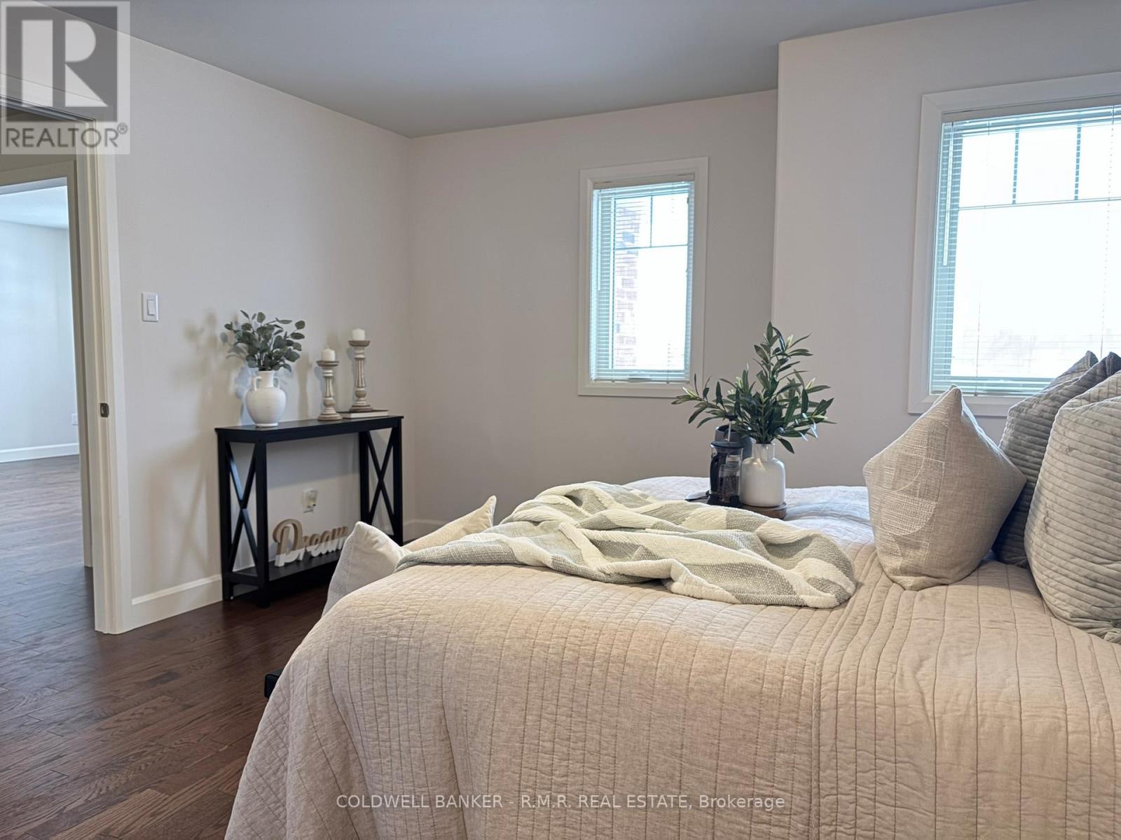 60 Alcorn Drive, Kawartha Lakes (Lindsay), Ontario  K9V 0M7 - Photo 9 - X12777414