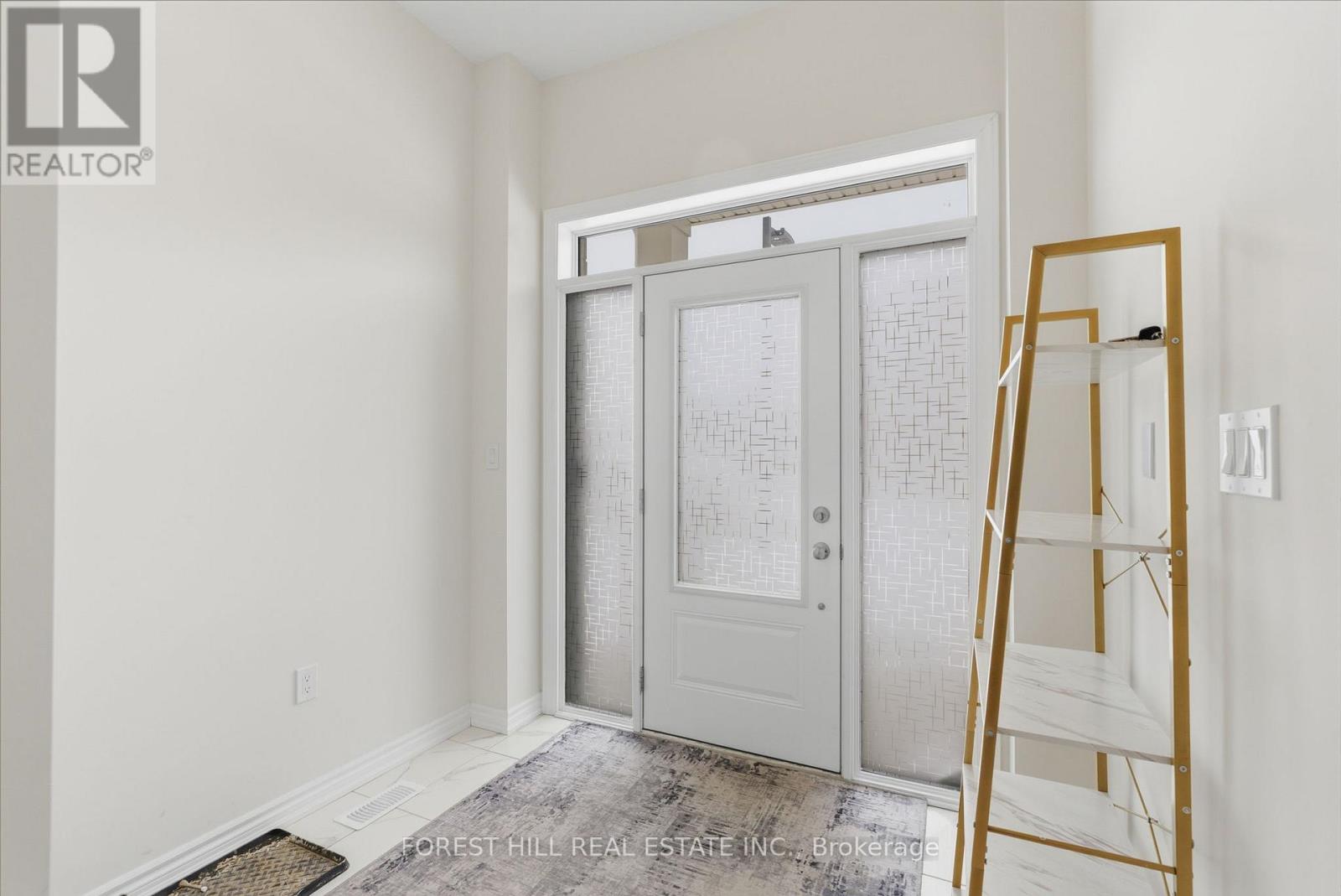 57 Hickey Lane, Kawartha Lakes (Lindsay), Ontario  K9V 5V5 - Photo 3 - X12777488