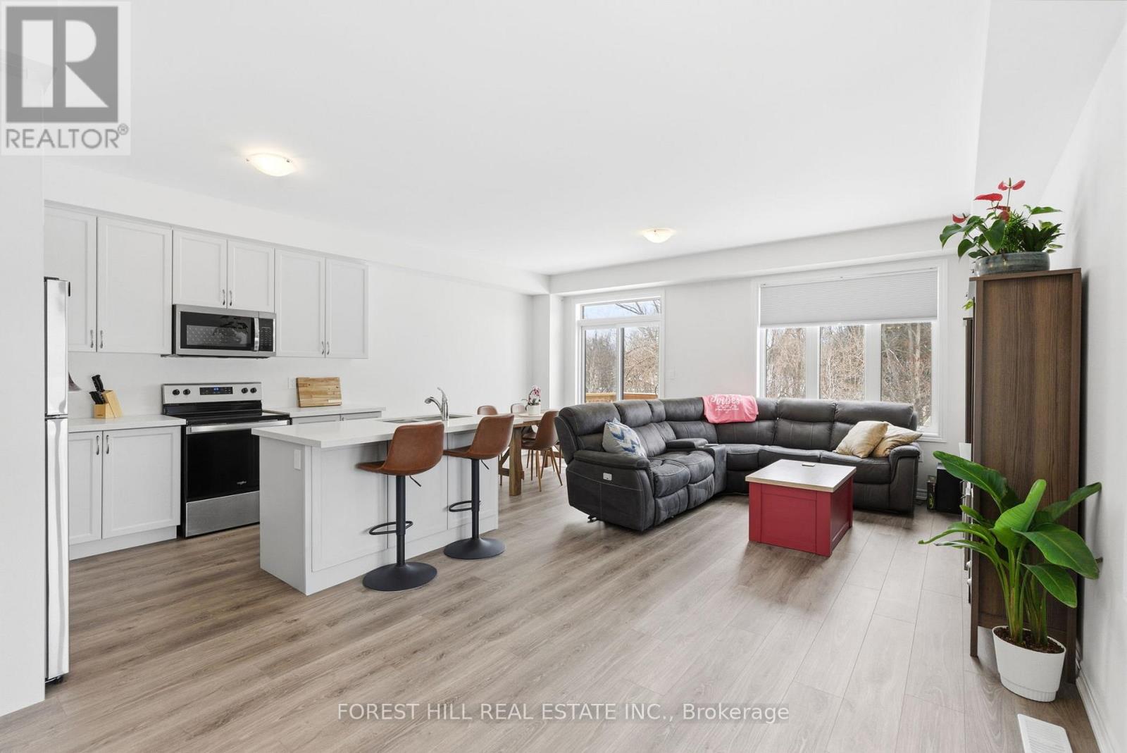 57 Hickey Lane, Kawartha Lakes (Lindsay), Ontario  K9V 5V5 - Photo 7 - X12777488