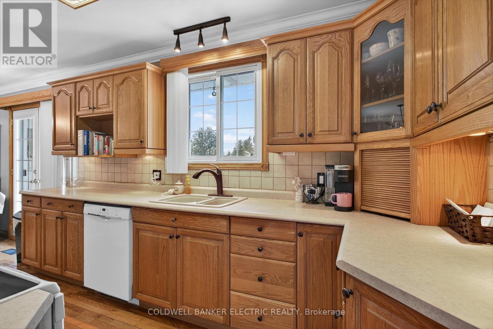 56 Cedarview Drive, Kawartha Lakes (Emily), Ontario  K0L 2W0 - Photo 6 - X12778430