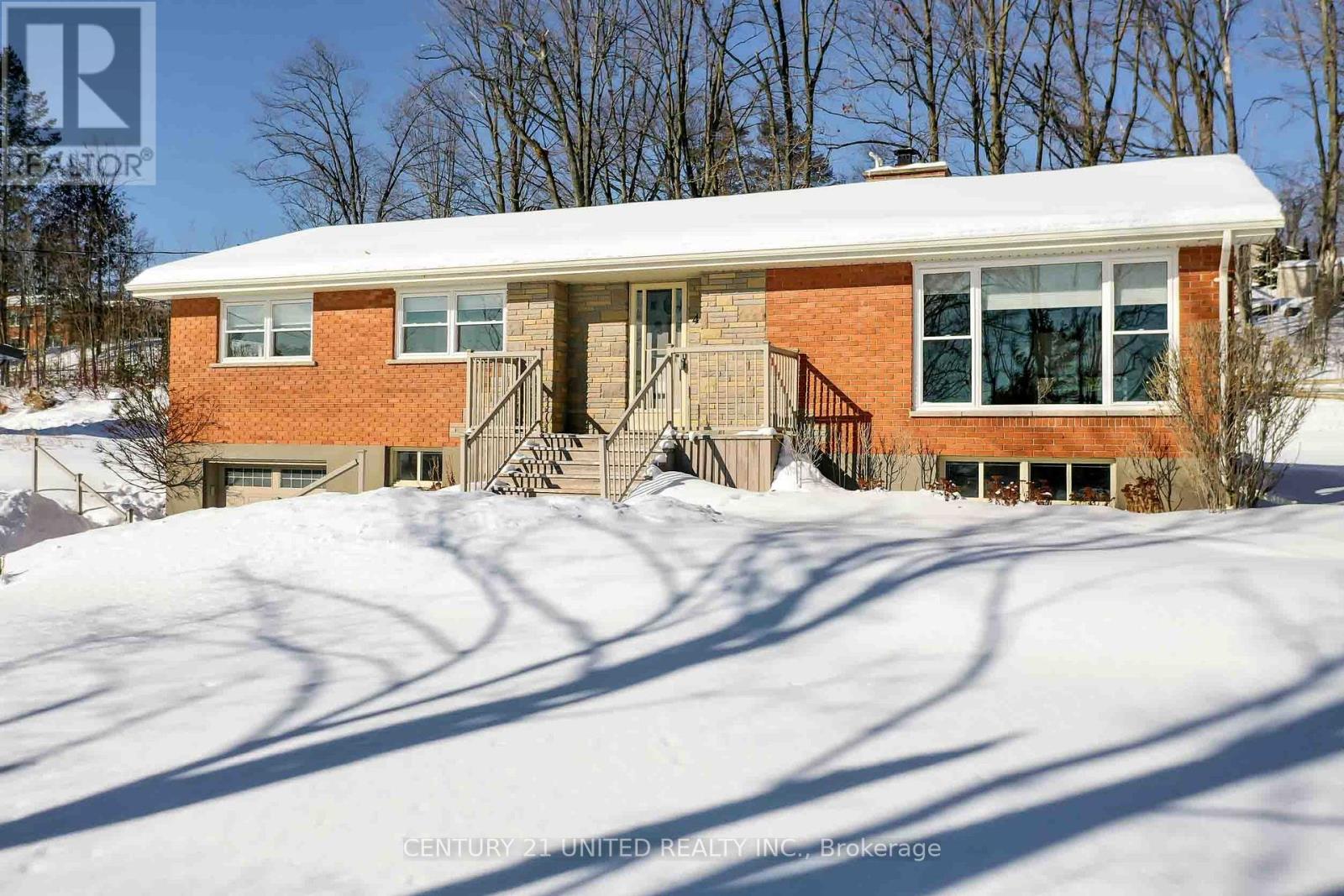 43 CRESTWOOD AVENUE, peterborough (monaghan ward 2), Ontario