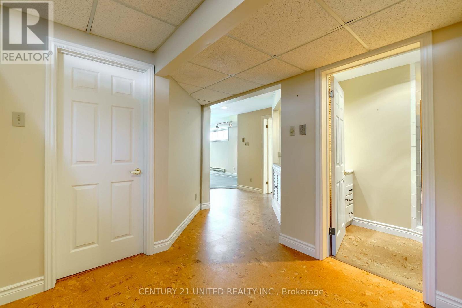 43 Crestwood Avenue, Peterborough (Monaghan Ward 2), Ontario  K9J 1N1 - Photo 18 - X12780156