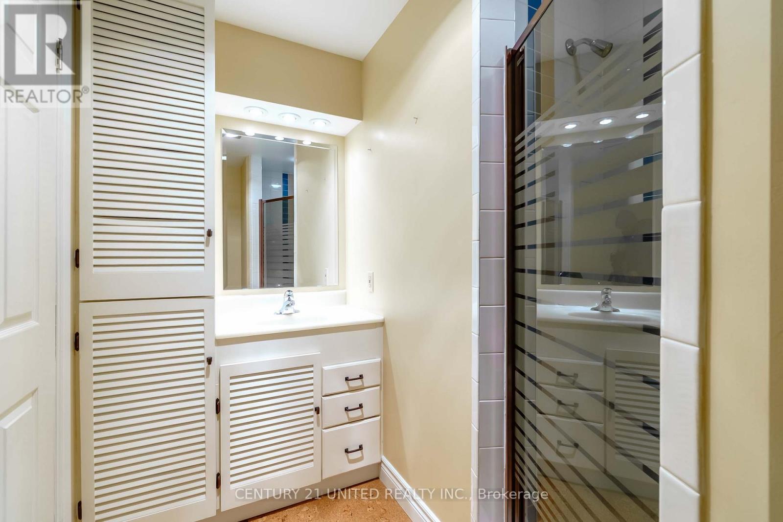 43 Crestwood Avenue, Peterborough (Monaghan Ward 2), Ontario  K9J 1N1 - Photo 29 - X12780156