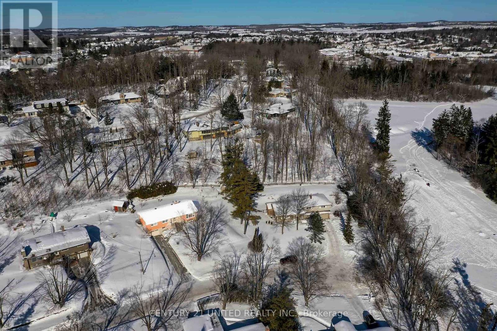 43 Crestwood Avenue, Peterborough (Monaghan Ward 2), Ontario  K9J 1N1 - Photo 39 - X12780156