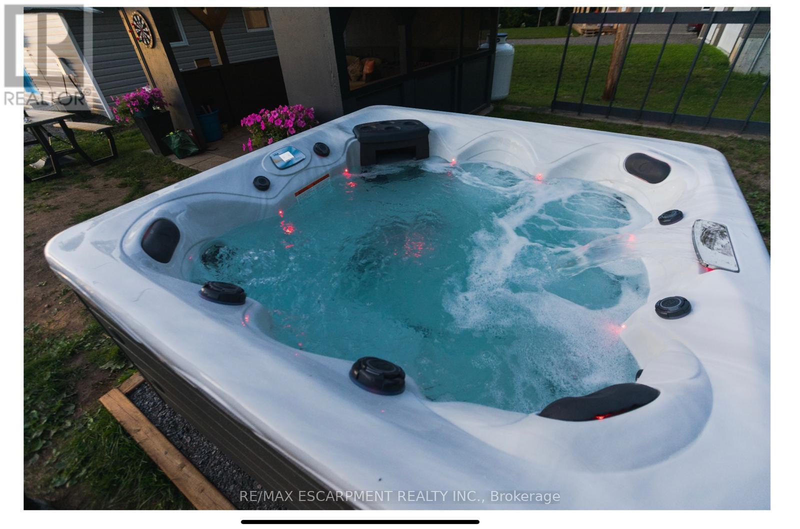 372 Gunter Lake Road, Tudor And Cashel (Cashel Ward), Ontario  K0L 1W0 - Photo 9 - X12781826