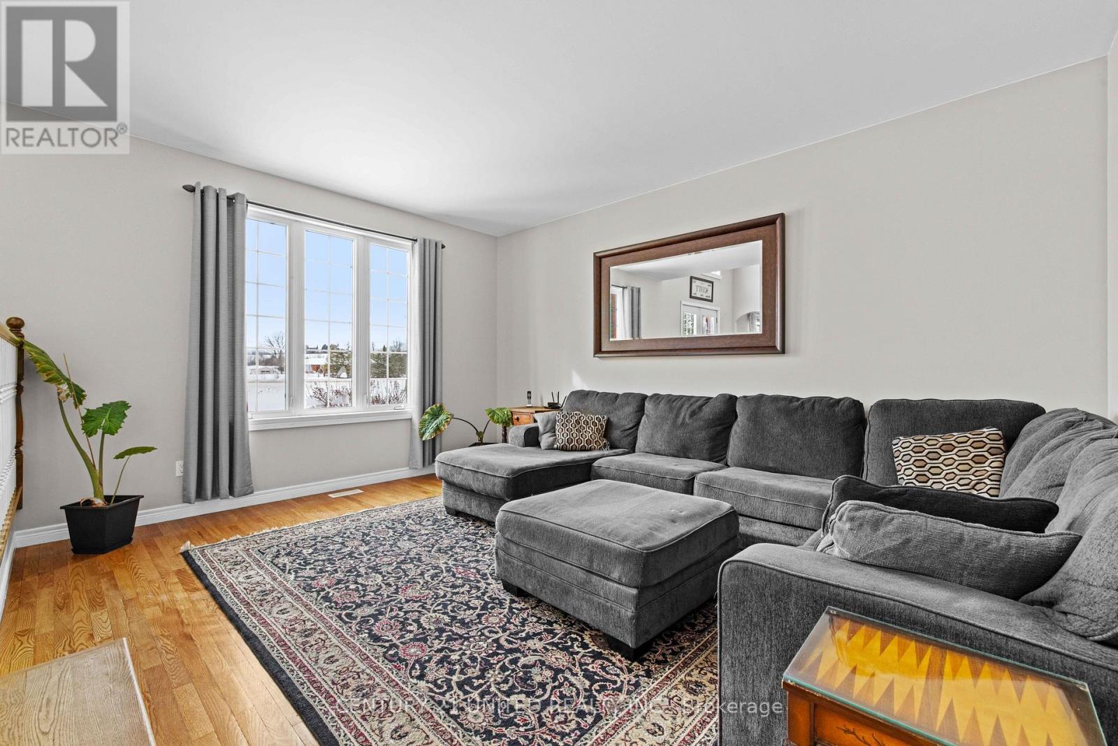 1739 Heritage Line, Otonabee-South Monaghan, Ontario  K0L 2G0 - Photo 4 - X12782426