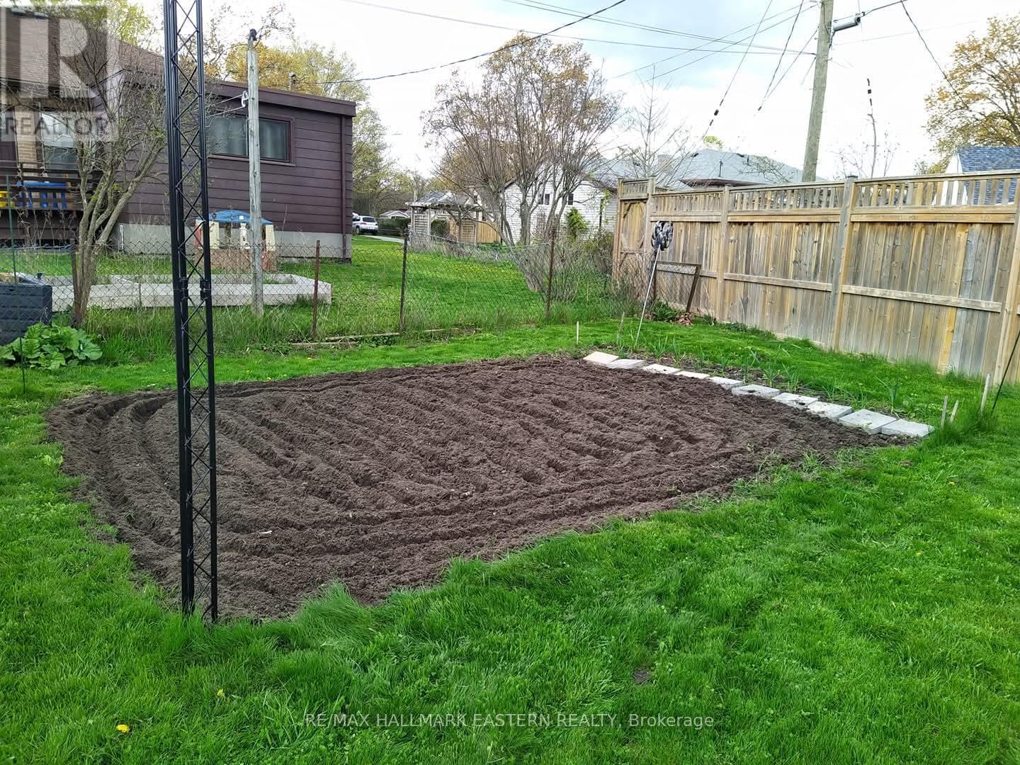 845 Gilbert Street, Peterborough (Northcrest Ward 5), Ontario  K9H 6G6 - Photo 38 - X12782570