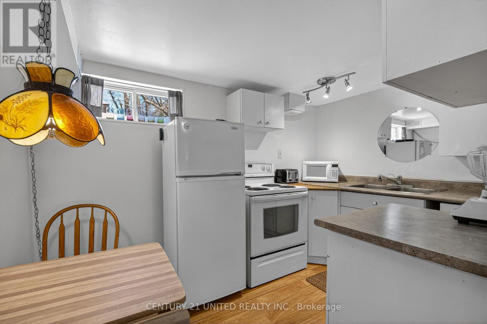 638 Rubidge Street, Peterborough (Town Ward 3), Ontario  K9H 4G1 - Photo 18 - X12782854