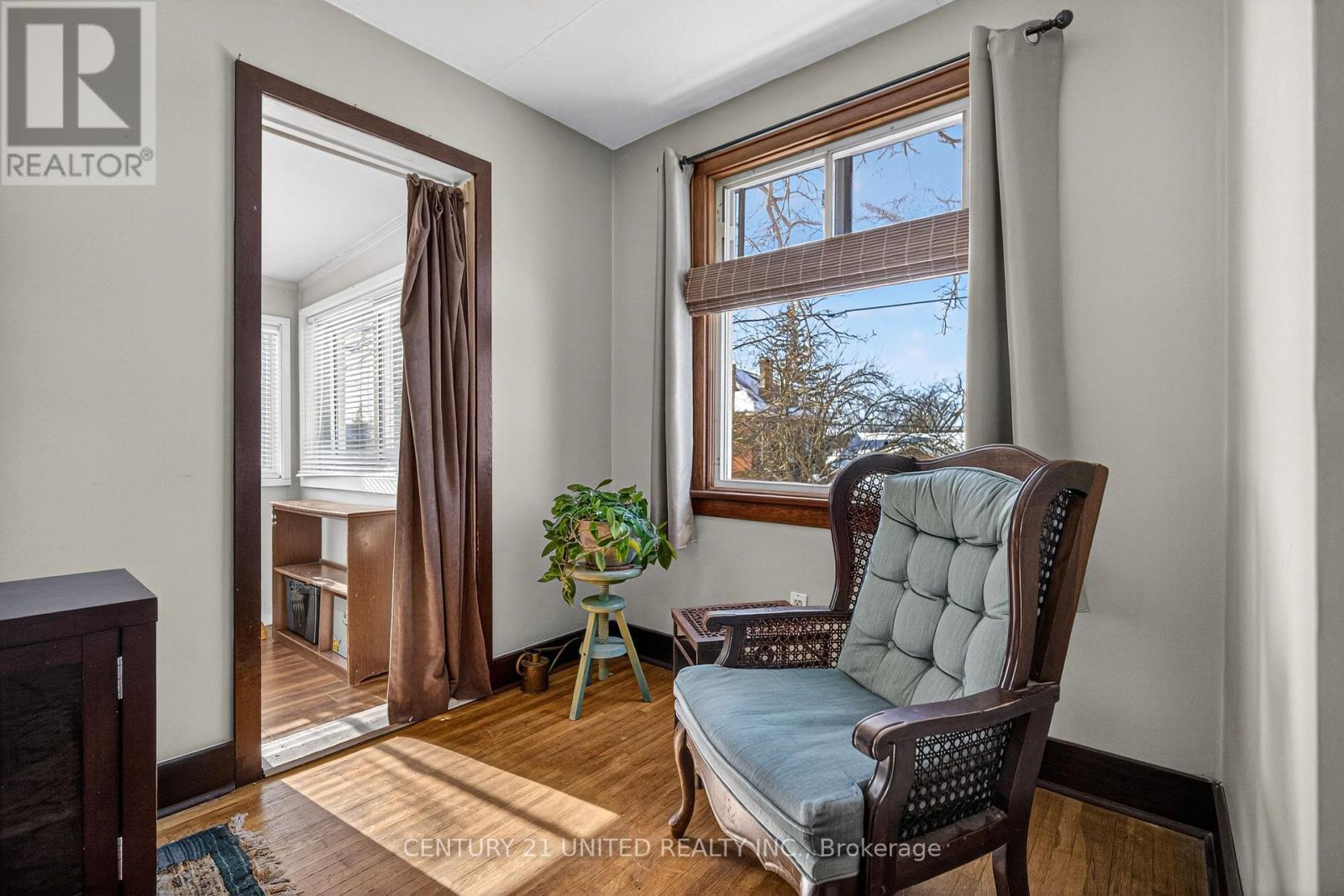 638 Rubidge Street, Peterborough (Town Ward 3), Ontario  K9H 4G1 - Photo 2 - X12782854