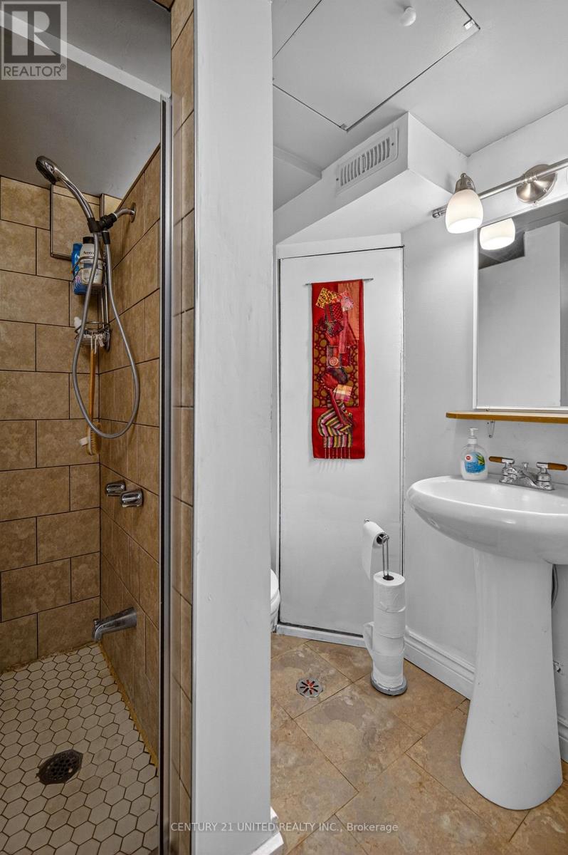 638 Rubidge Street, Peterborough (Town Ward 3), Ontario  K9H 4G1 - Photo 22 - X12782854